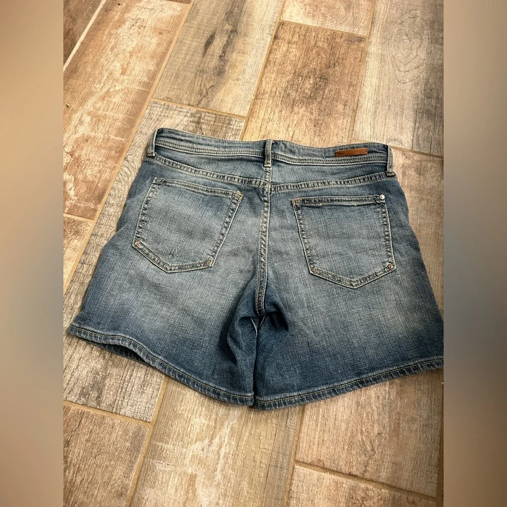 ANTHROPOLOGIE PILCRO AND THE LETTERPRESS
Hyphen Medium Blue Denim Jean Shorts - Picture 8 of 8